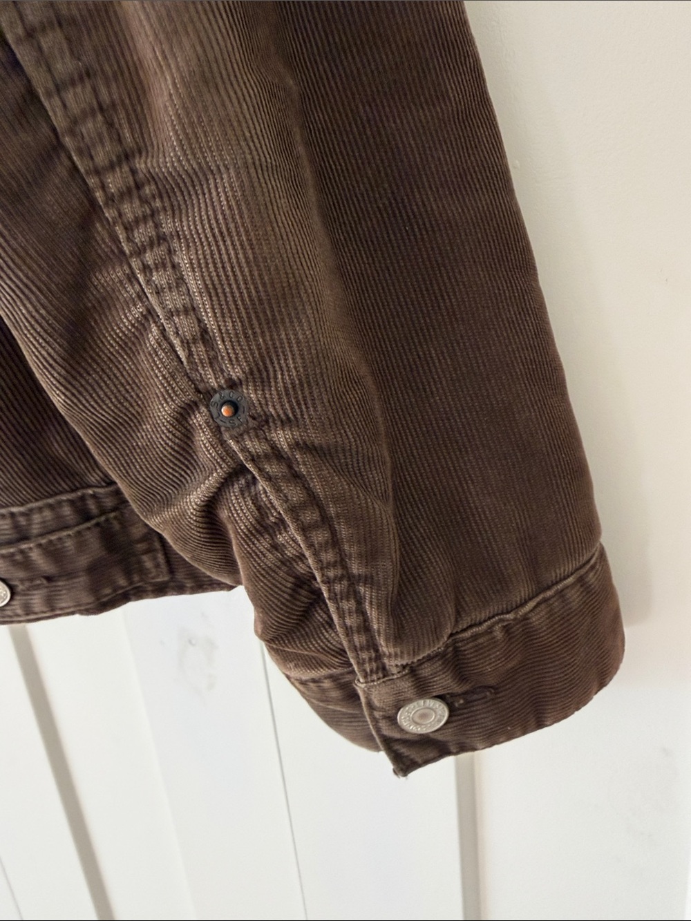 Levi's Vintage Corduroy Brown Sherpa lined Trucker Jacket with Turn-Down Collar - Picture 9 of 10